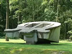 The overturned tomb (1994)