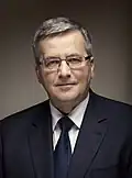 Bronisław Komorowski (62), zittend president, ex-minister van defensie en voormalig voorzitter van de Sejm, partijloos, gesteund door onder meer het Burgerplatform (PO), de Democratische Partij - demokraci.pl en de Democratische Partij (SD)