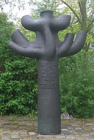 Monument uit 2006.