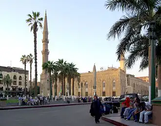 De aanslag vond plaats op de Khan el-Khalil Bazaar, nabij de Al Hussein moskee.