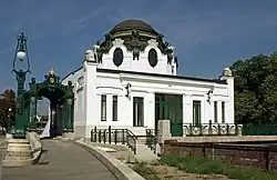 Het hofpaviljoen na restauratie.