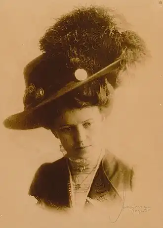 Kaja Eide in 1909