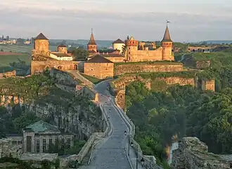 Het kasteel van Kamjanets-Podilsky is een cultureel monument dat deel uitmaakt van Nationaal Park Podilski Tovtry.