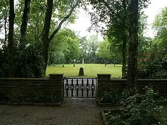Begraafplaats voormalig kamp Oberlangen.