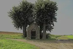 Kapel met rechts daarvan de Zouwweg