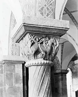 Kapiteel in de crypte