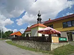 Café en dorpskapel (2021)