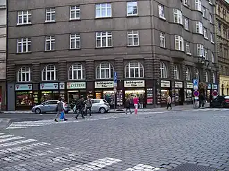 het huizenblok waar de Blauwe kamer is gevestigd