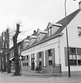 Hotel-Café-Restaurant de Acht Zaligheden in mei 1958