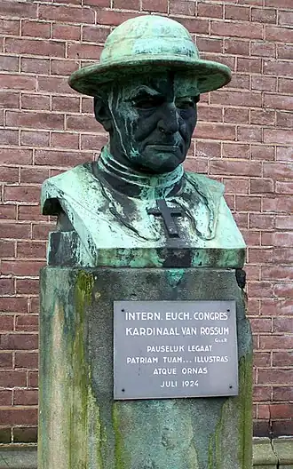 Buste Kardinaal van Rossum, Amsterdam