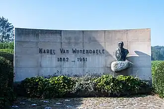 Monument voor Karel Van Wijnendaele