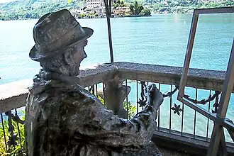 Monument bij Lago d'Orta in boven-Italië