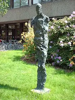 Religiöse Figur van Karl Bobek