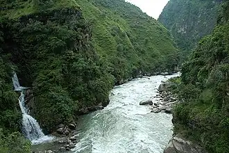 De Karnali (Ghaghara) in de Nepalese Himalaya