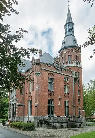 Zicht op het kasteel vanuit het zuidoosten.