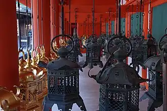 Hangende lantaarns bij Kasuga-taisha