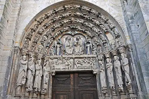 Senlis kerkportaal westgevel