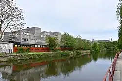 De voormalige kazerne aan de Nederschelde