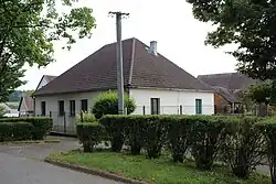Huis in het dorp (2014)