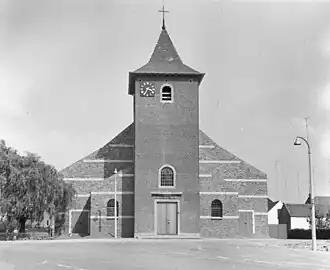 De kerk in 1962, kort na de verbouwing door Peutz