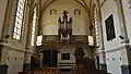 Achterzijde van het schip met het kerkorgel