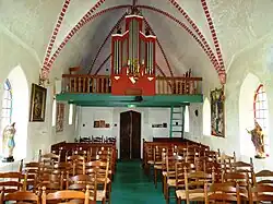 Interieur richting het orgel...