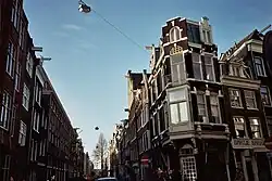 De Kerkstraat, hoek Nieuwe Spiegelstraat