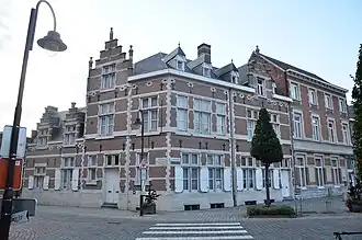 Stadswoning in neotraditionele stijl
