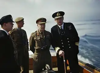 Barker (midden), haven van Kiel, Duitsland, mei 1945