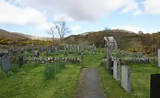 De begraafplaats Kilearnadil gezien vanuit het zuiden.