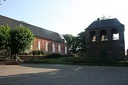 Kerk en toren te Victorbur