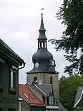 Klokkentoren, restant voormalige St. Johanneskerk, in het centrum