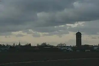 De watertoren en zijn omgeving