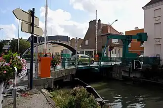 De ophaalbrug over de Broekburgvaart in Broekburg