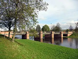 Stuw in het Leopoldskanaal bij Riegel am Kaiserstuhl