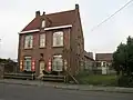 Lagere jongensschool en onderwijzerswoning