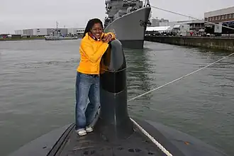 Dolores Leeuwin bij het intercept array van Hr.Ms. Dolfijn in Den Helder, 2004