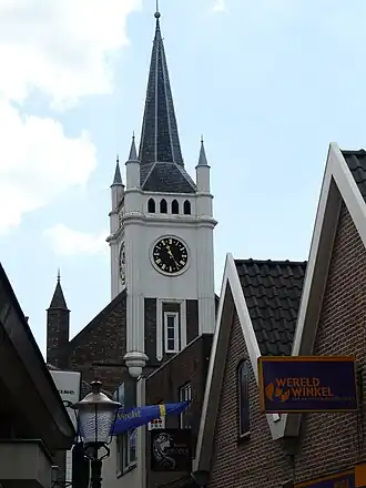 De klokkentoren van de Brigitta, gebouwd in 1857