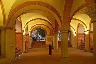 De crypte is hier geen "verborgen" plaats