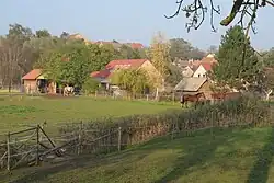 Boerderij in het dorp