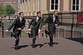 Koefnoen neemt de 100-dagentour van Balkenende IV op de hak