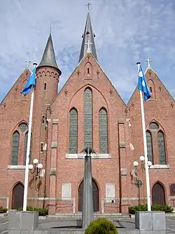 Ingang van de Sint-Martinuskerk op het Concertplein