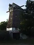 Restant van de korenmolen van Egmond (ook wel de Koffiemolen)