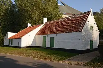 Aanzicht vanaf de Tulpenlaan (noorden).