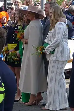 Koninklijk gezin op de Sint Servaasbrug