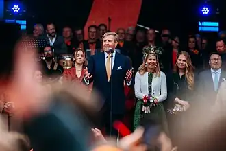 Koninklijke familie tijdens Koningsdag 2024 in Emmen.