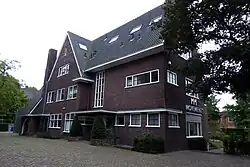 Villa, gebouwd voor dhr. de Gruyter aan de Koningsweg