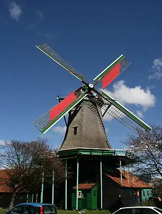 Het Pink, gezien vanaf de weg