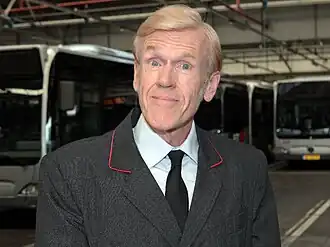 Koos van der Knaap als Karel van Dam in Toen was geluk heel gewoon de film (2014)