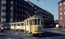Motorwagen 600 op lijn 10 op de Toftegaards Plads; augustus 1968.